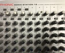 Music mixer Phonic Sonic for sale