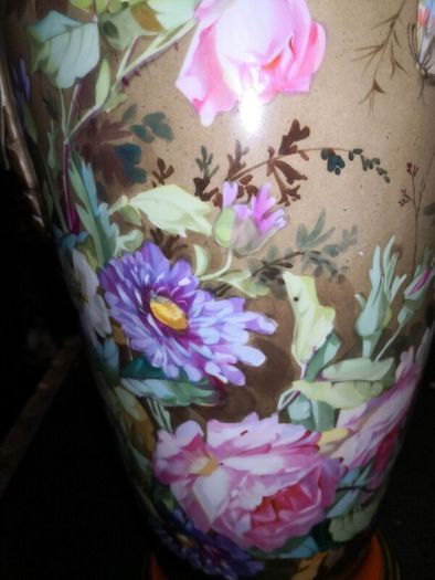 Exceptionally nice large vase with 2 Art Noveau heads