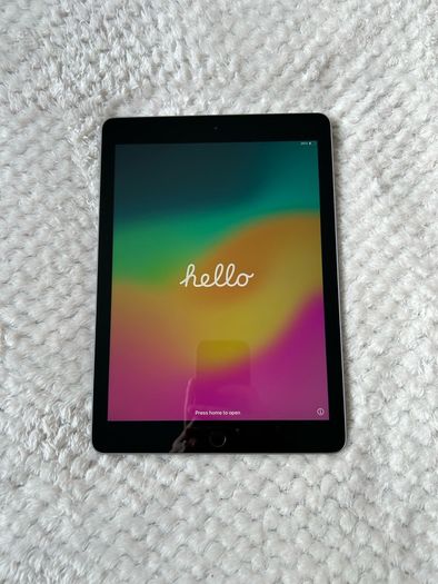 Apple iPad 6th Generation (2018)