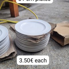 Simply winged plates