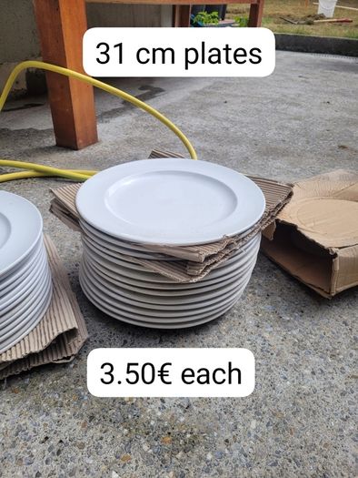 Simply winged plates