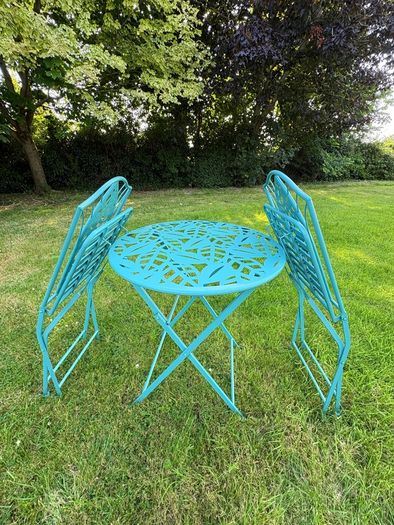 Teal metal garden set (new)