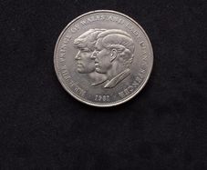 United Kingdom : 1981 Commemorative Crown " The Prince of Wales and Lady Diana Spencer ".
