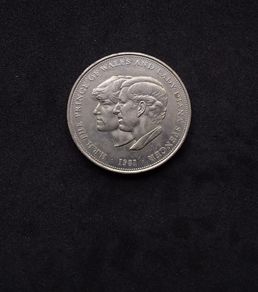 United Kingdom : 1981 Commemorative Crown " The Prince of Wales and Lady Diana Spencer ".