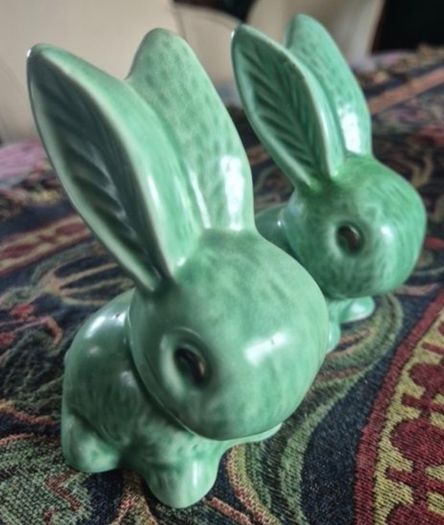 10cm high Pair of Art Deco Mid Century Vintage Original Sylvac Bunnies
