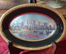 Chonkin Art Style Perth Australia Gold And Black Lustre 7.25 Inch Long Decorative Ceramic Oval Trinket Dish