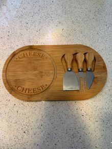 Cheeseboard / chopping board
