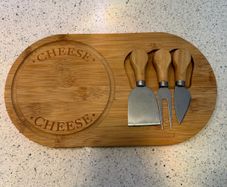 Cheeseboard / chopping board