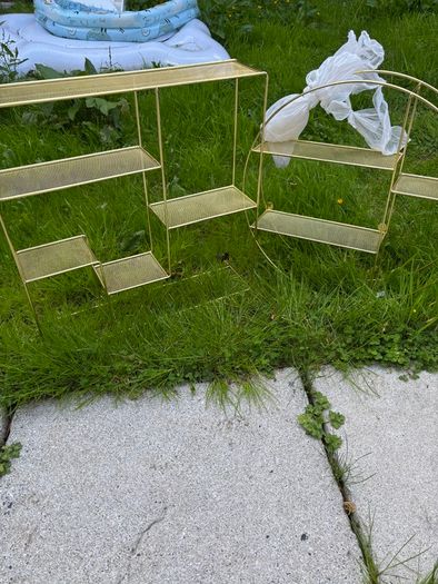 Wall shelfs