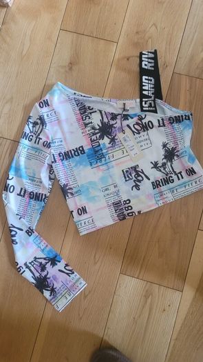 River Island Girl's Active Wear Top Age 11-12 years