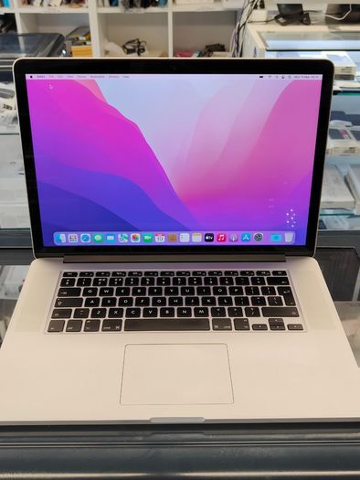 Apple MacBook Pro A1398 Retina 15.4" Mid 2015 256GB SSD 16GB Ram 2.50 GHz Core i7 macOS Monterey (Battery Cycle: 1276)