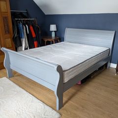 King bedframe and mattress