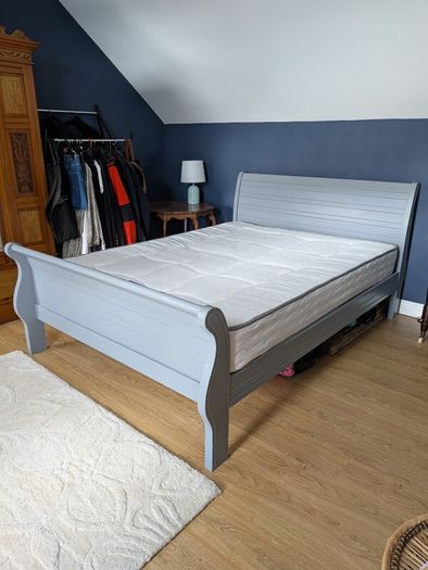 King bedframe and mattress