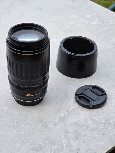 Canon EF 100-300mm f/4.5-5.6 USM