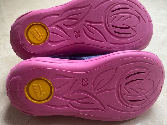 Girls denim sandals size 23