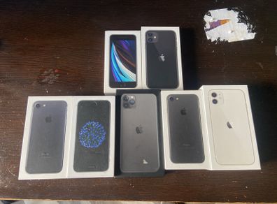 iPhone empty Boxes