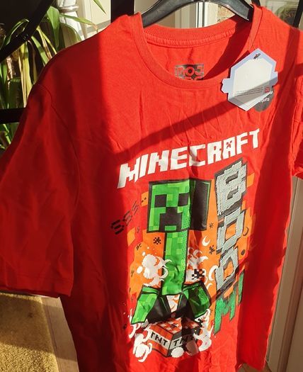 New Tags Minecraft  Tshirt Fantastic Reverse Sequin Boy/girl  Age 12/13 Yrs
