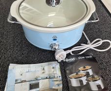 Swan slow cooker - brand new