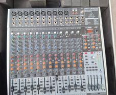 Behringer Xenyx x2442usb with flight case