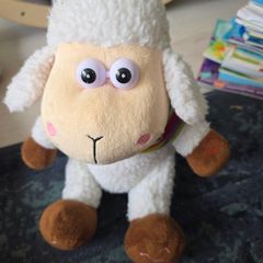 sheep singing old mcdonald and dancing