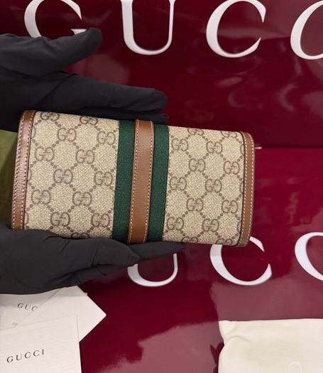 Gucci original wallet with chain