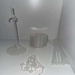 10 doll stand transparent
