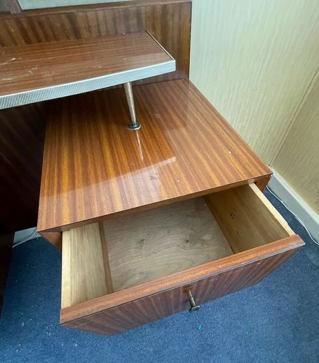 Vintage style dressing table