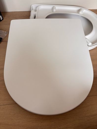 Toilet Seats - Brand New (X3)