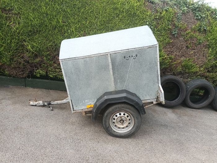 Dog trailer