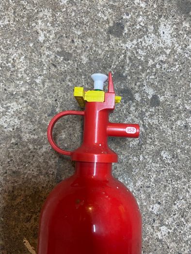 Fire extinguisher