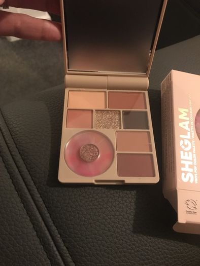 Vinyl pop pallet