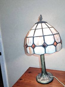 Table lamp with glass shade