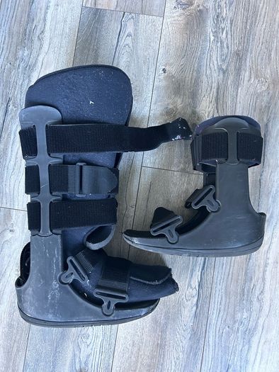 medical Boot and shoe