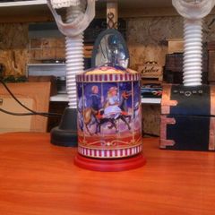 Musical tin box