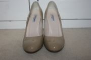 LK Bennett Nude Patent Round Toe Court Shoes  Like New - EU 39/U.K. 6