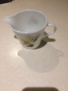 Pyrex Dahlia milk jug milk glass