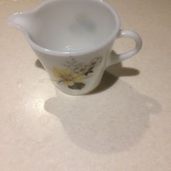 Pyrex Dahlia milk jug milk glass