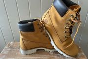 Timberland boots women's tan colour size 3