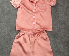 5-6yrs Girl pink satin pyjamas