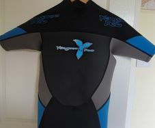 boys swimming wetsuit