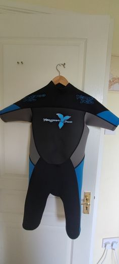 boys swimming wetsuit
