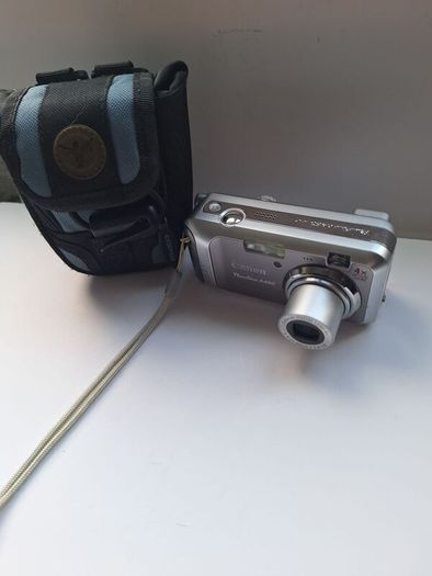 Canon PowerShot A460 digital camera.