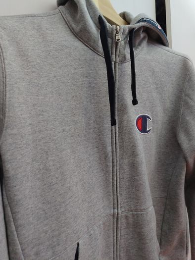 Champion Men's Hoodie - Medium