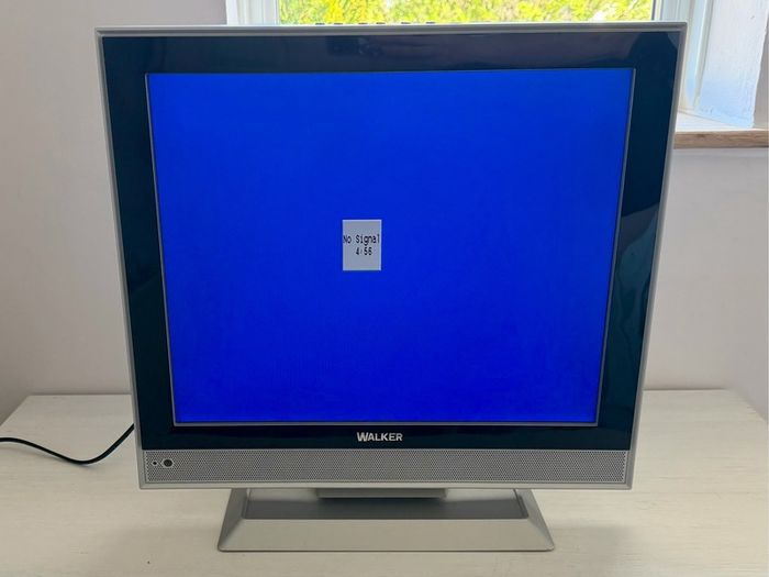 Walker 19 inch LCD TV
