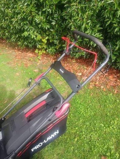 Hyundai Prolawn Self Drive Lawnmower