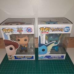 Funko Pop Bundle  Sheriff Woody (522) + Vaporeon (627)