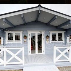 Log cabin