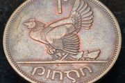 Ireland 1968 Cracked 1d Penny coin from off center punch in minting.