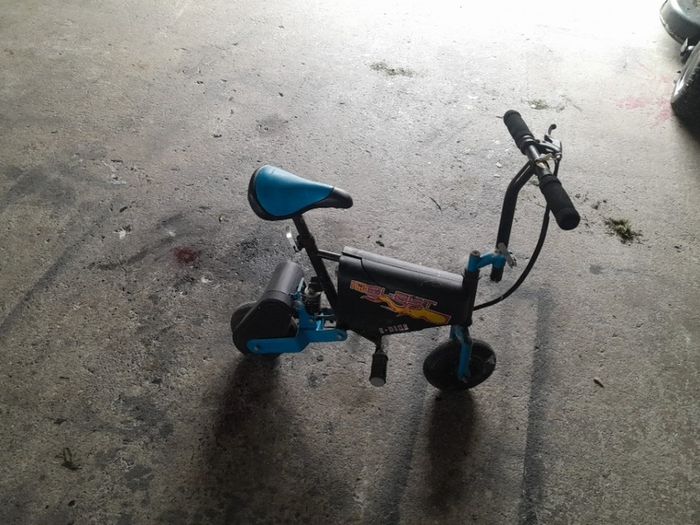 Small  e bike