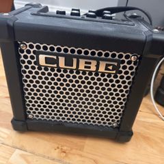 Roland Micro Cube GX